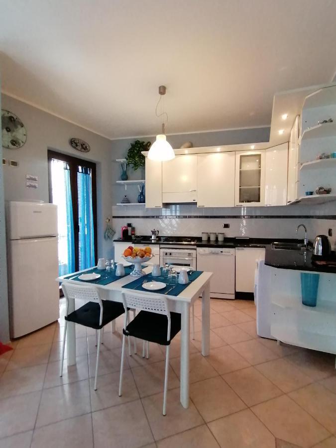 דירות טאורמינה Casa Il Faro מראה חיצוני תמונה